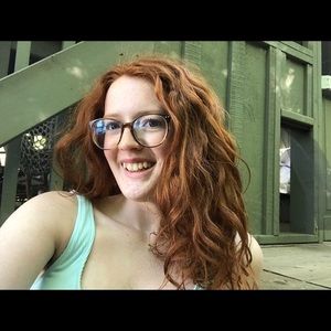 Meet your Posher, Annie